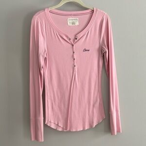 Aeropostale long sleeve henley. Pink. Size L